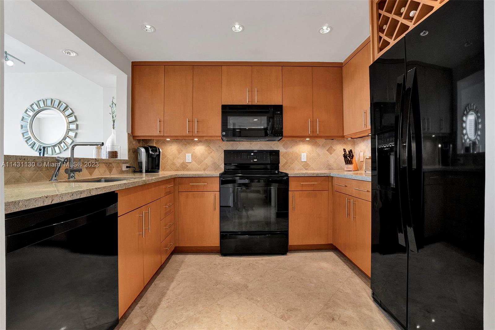 AVENTURA ELDORADO CONDO - Residential