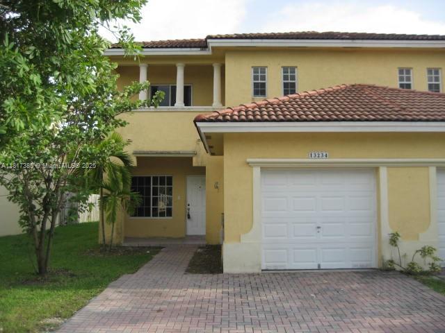 TWIN LAKE SHORES CENTRAL - Residential Lease