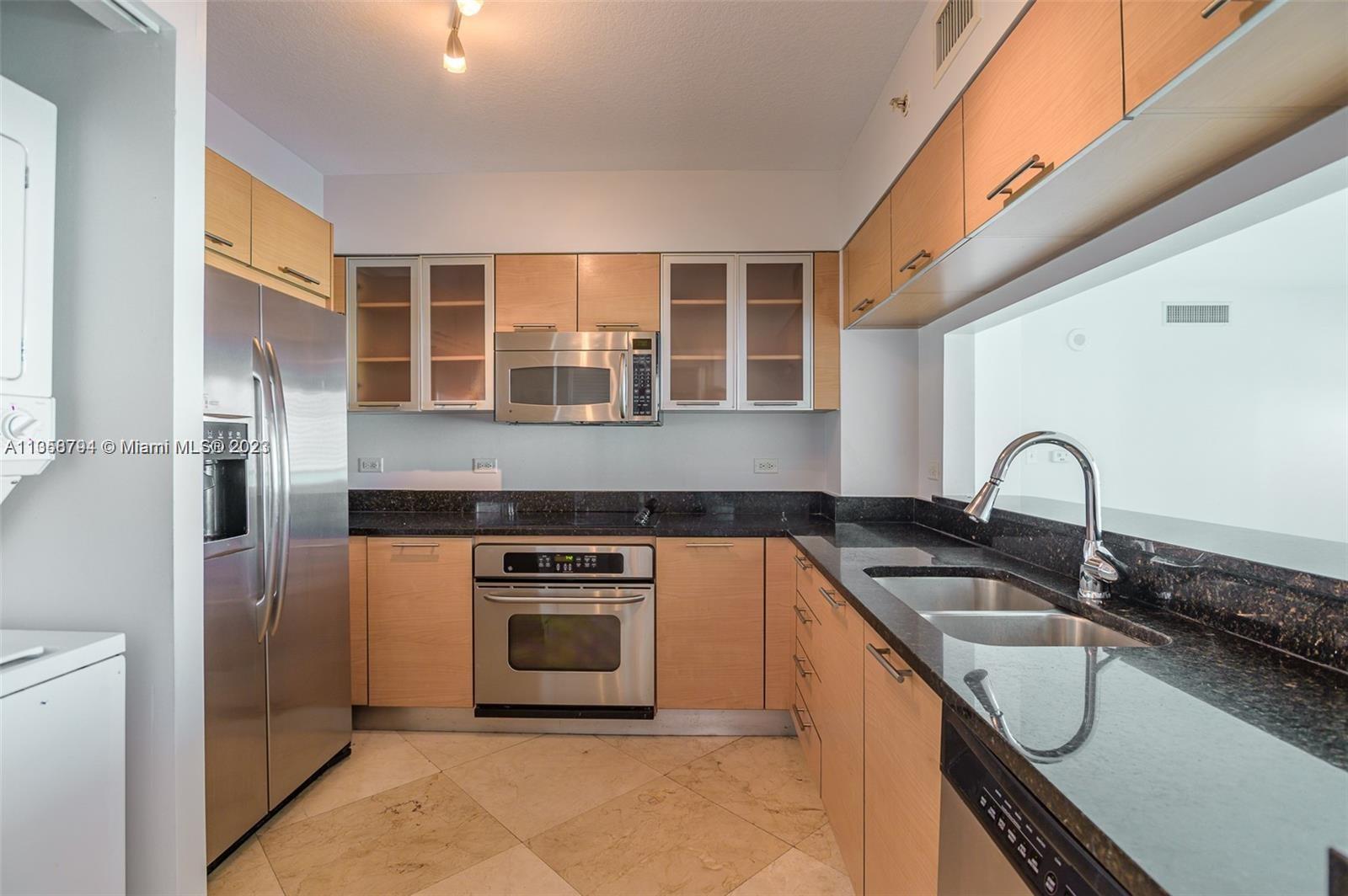 BRICKELL ON THE RIVER N T - Residential Lease