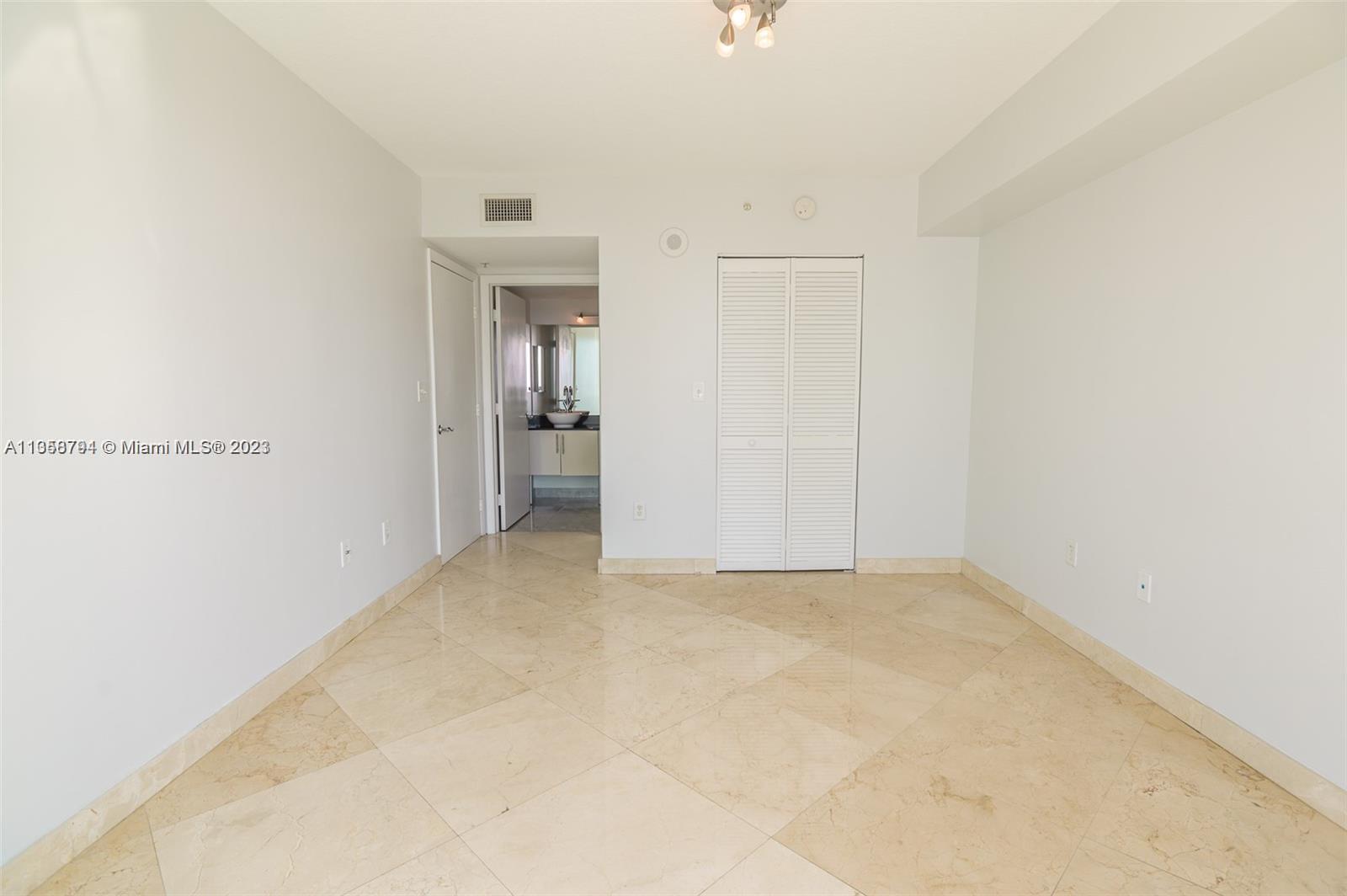 BRICKELL ON THE RIVER N T - Residential Lease