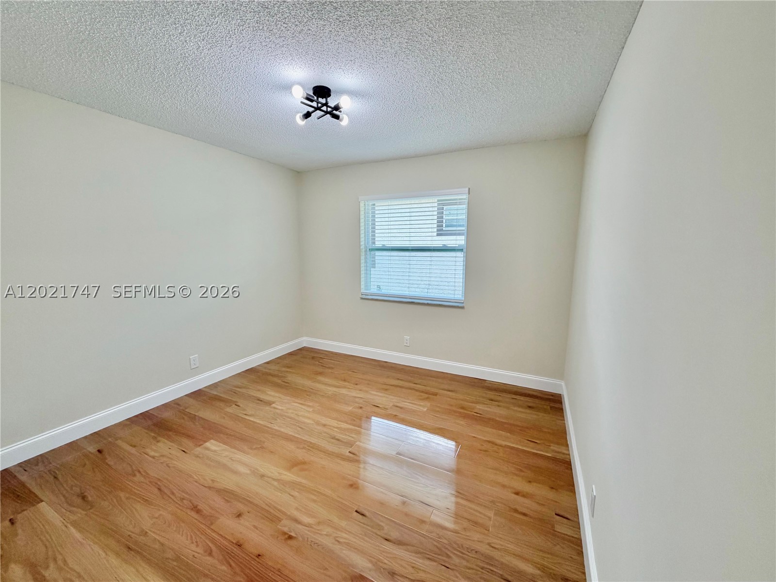 SANDERS PARK - Residential