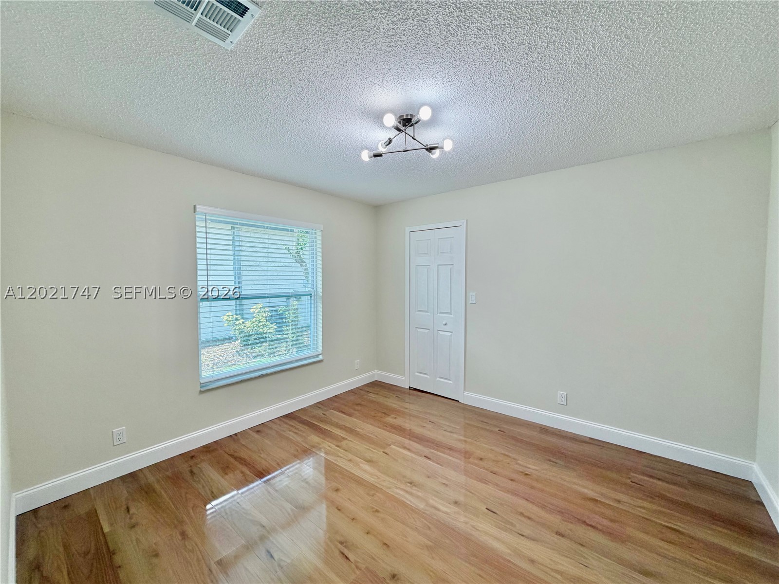 SANDERS PARK - Residential