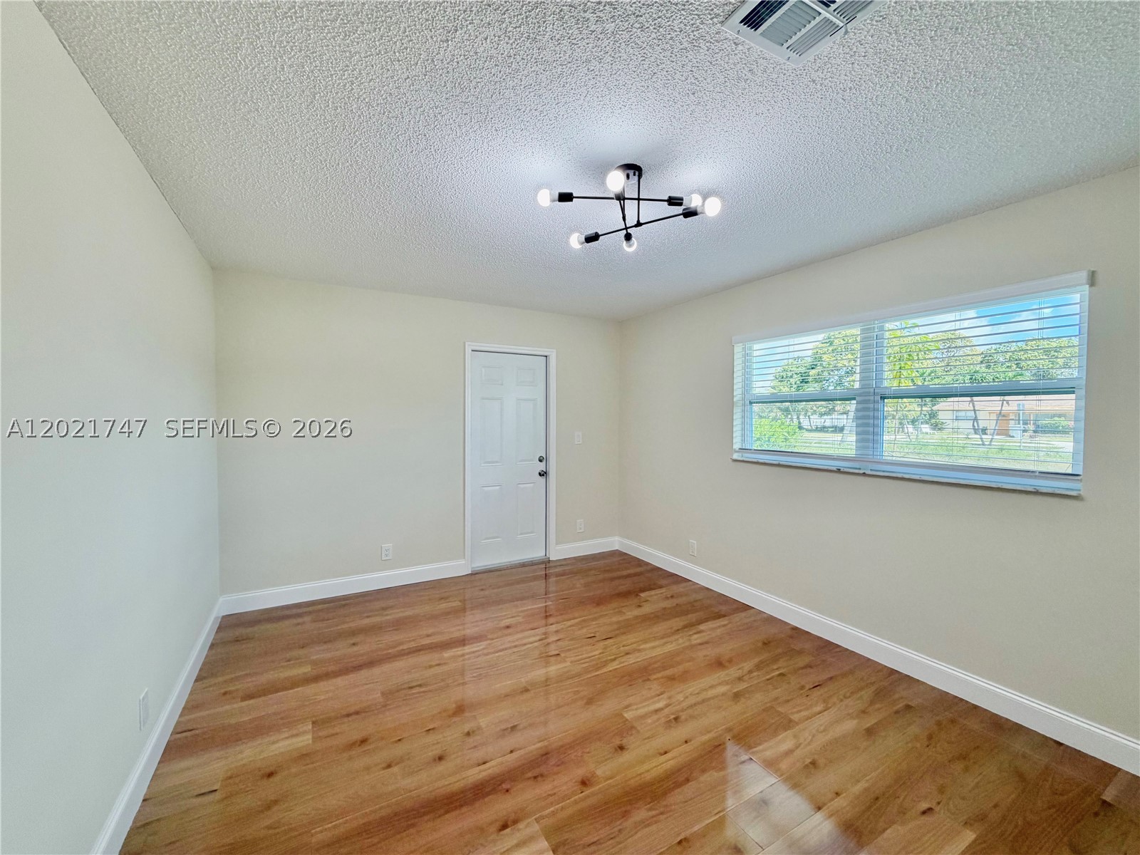SANDERS PARK - Residential