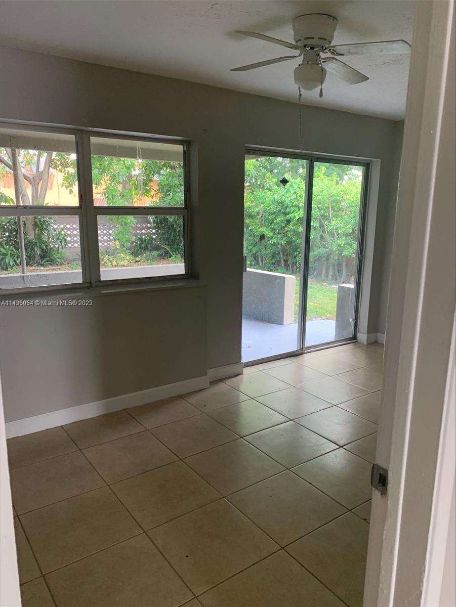 LAUDERDALE LAKES NORTHGAT - Residential