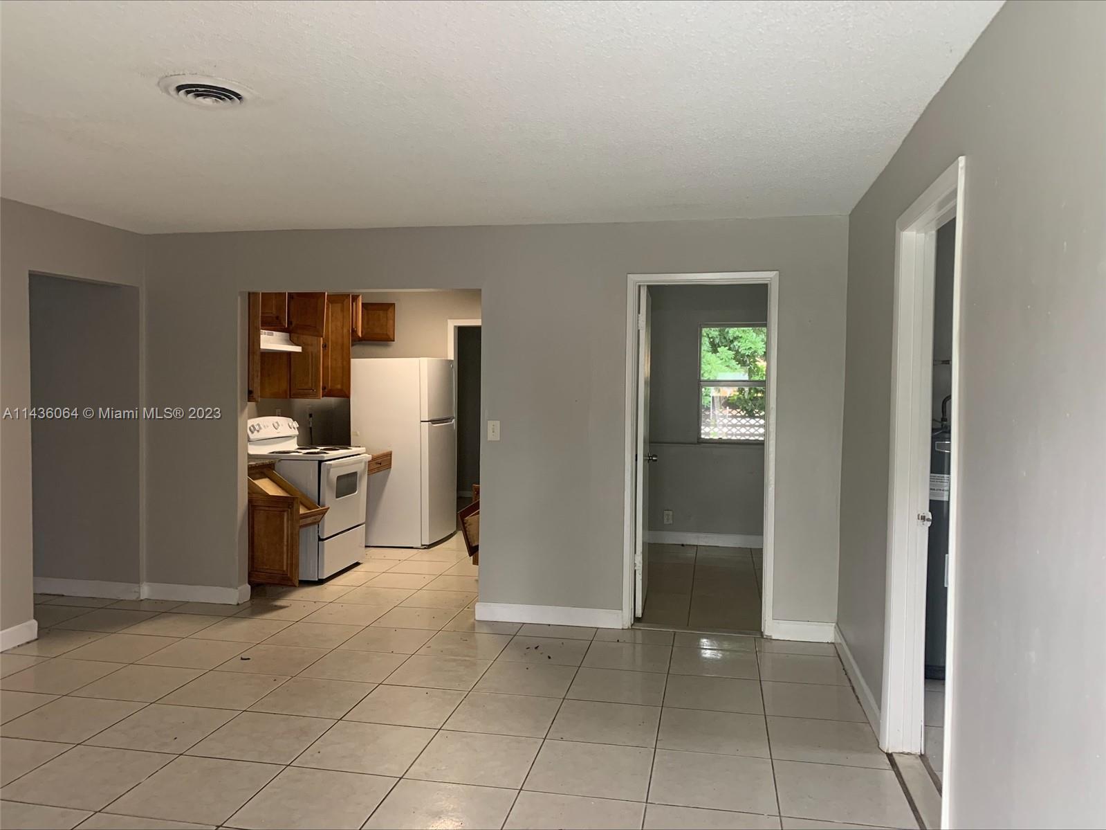 LAUDERDALE LAKES NORTHGAT - Residential