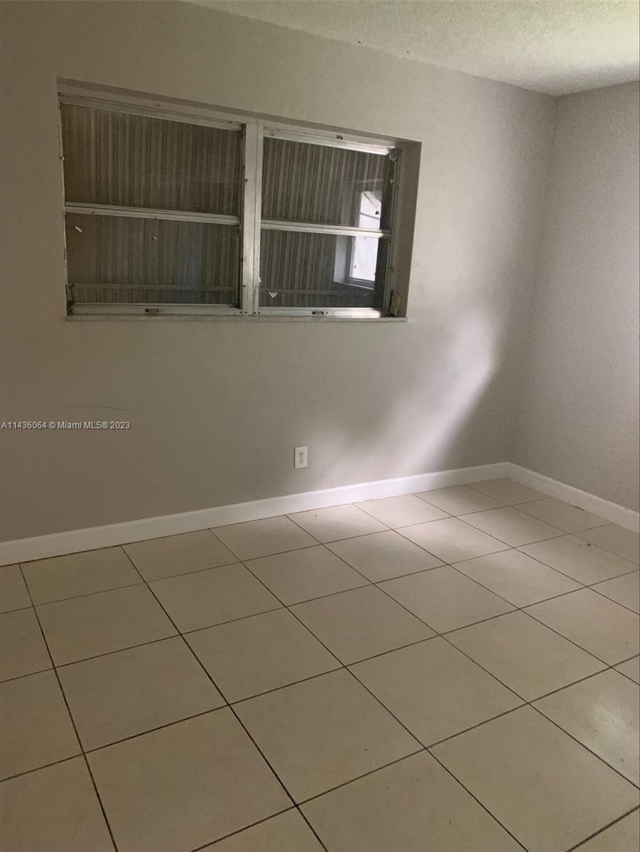 LAUDERDALE LAKES NORTHGAT - Residential
