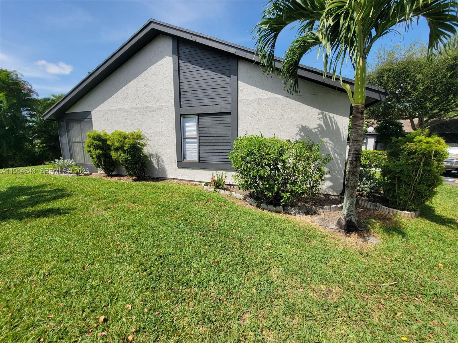 STRATHMORE GATE WEST UNIT - Residential Lease