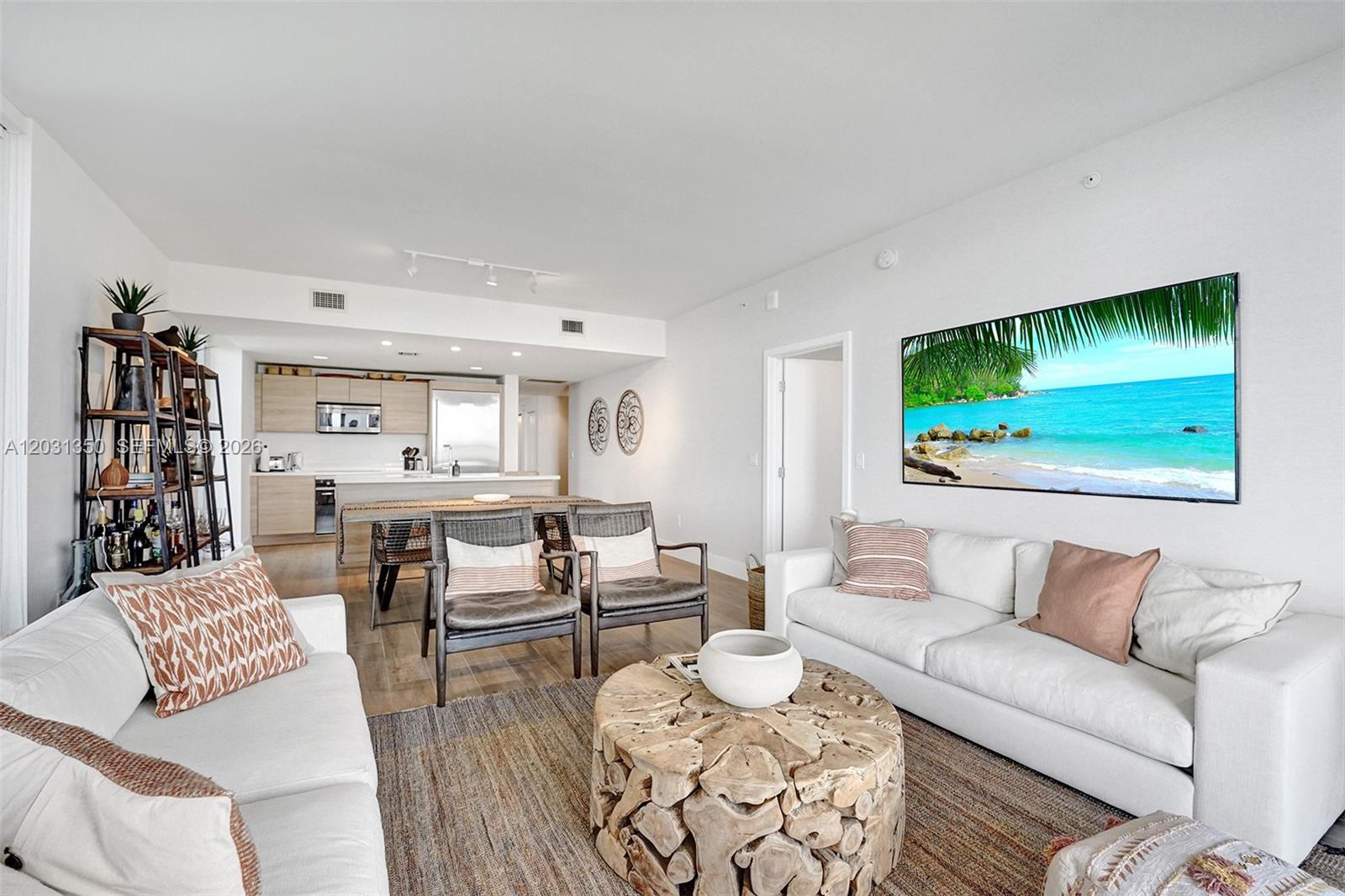 THE HARBOUR NORTH CONDO - Residential Lease