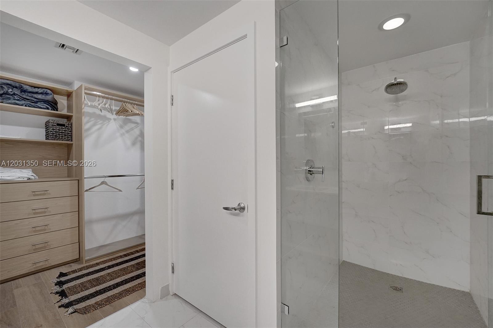 THE HARBOUR NORTH CONDO - Residential Lease