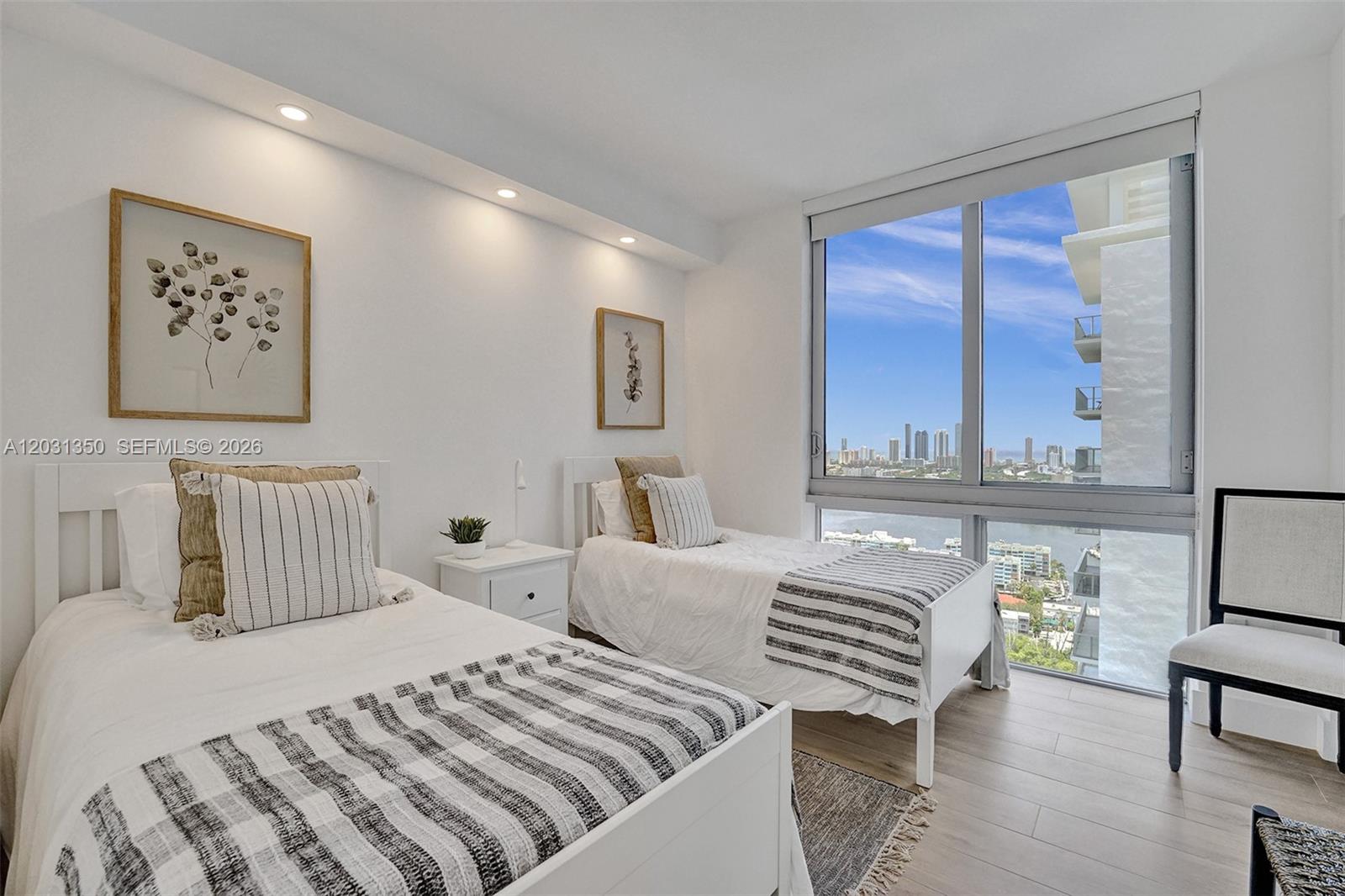 THE HARBOUR NORTH CONDO - Residential Lease