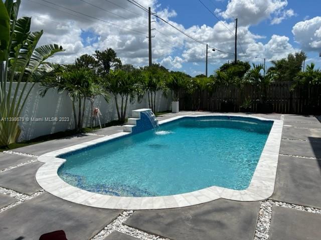 PRINCETONIAN ESTATES - Residential