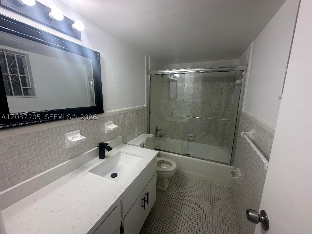 BERKSHIRE HOUSE CONDO - Residential Lease