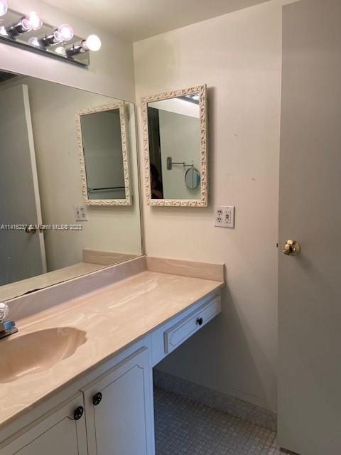 SANDS POINT CONDOMINIUM I - Residential Lease