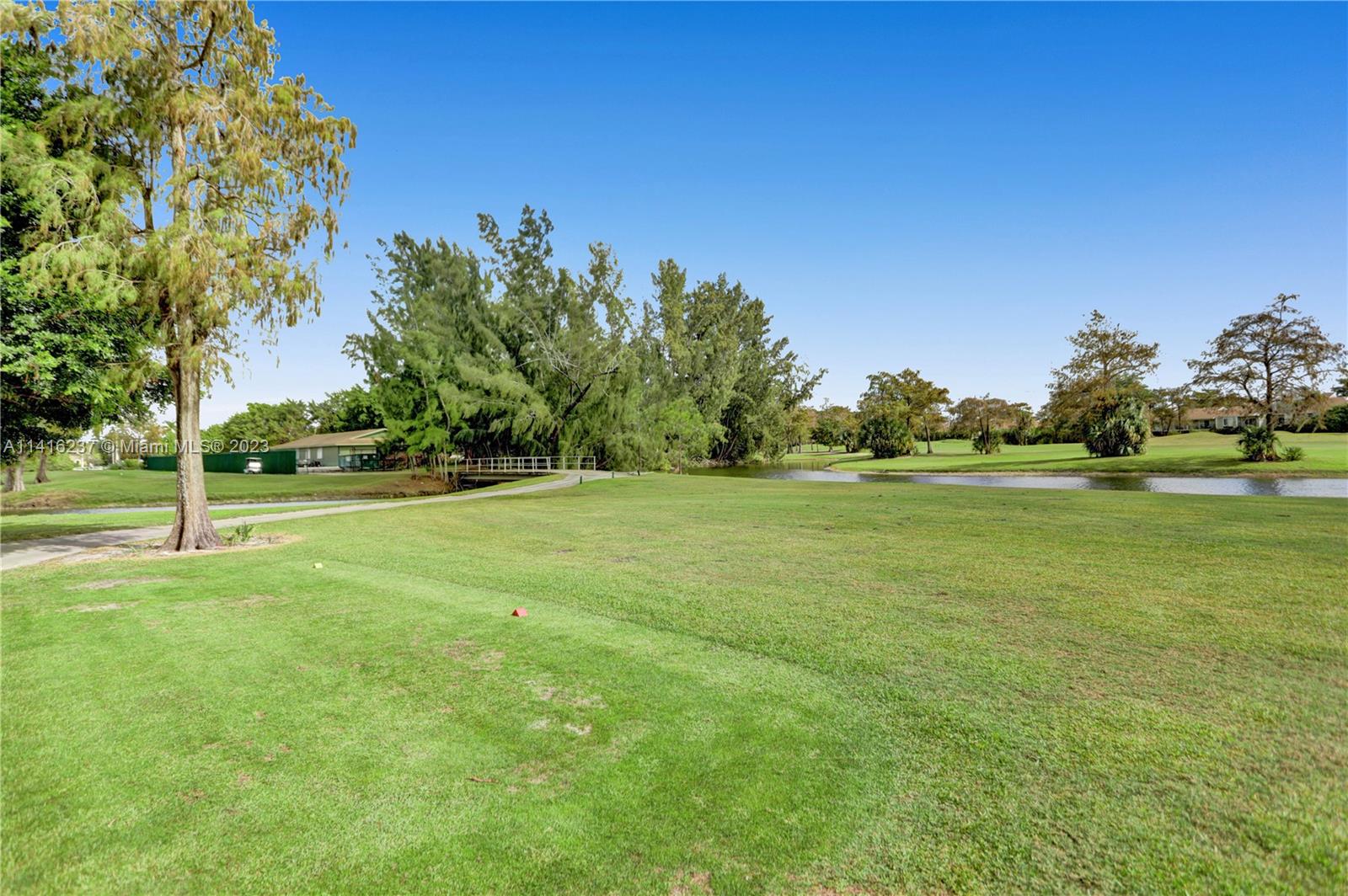 SANDS POINT CONDOMINIUM I - Residential Lease