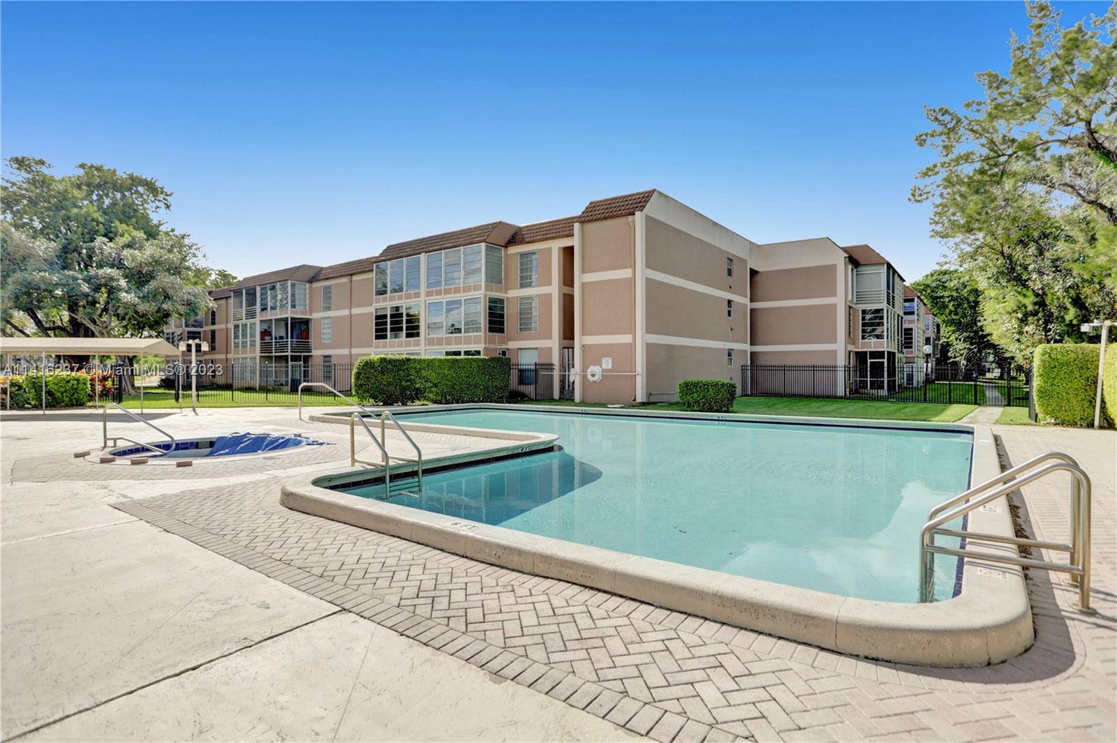 SANDS POINT CONDOMINIUM I - Residential Lease