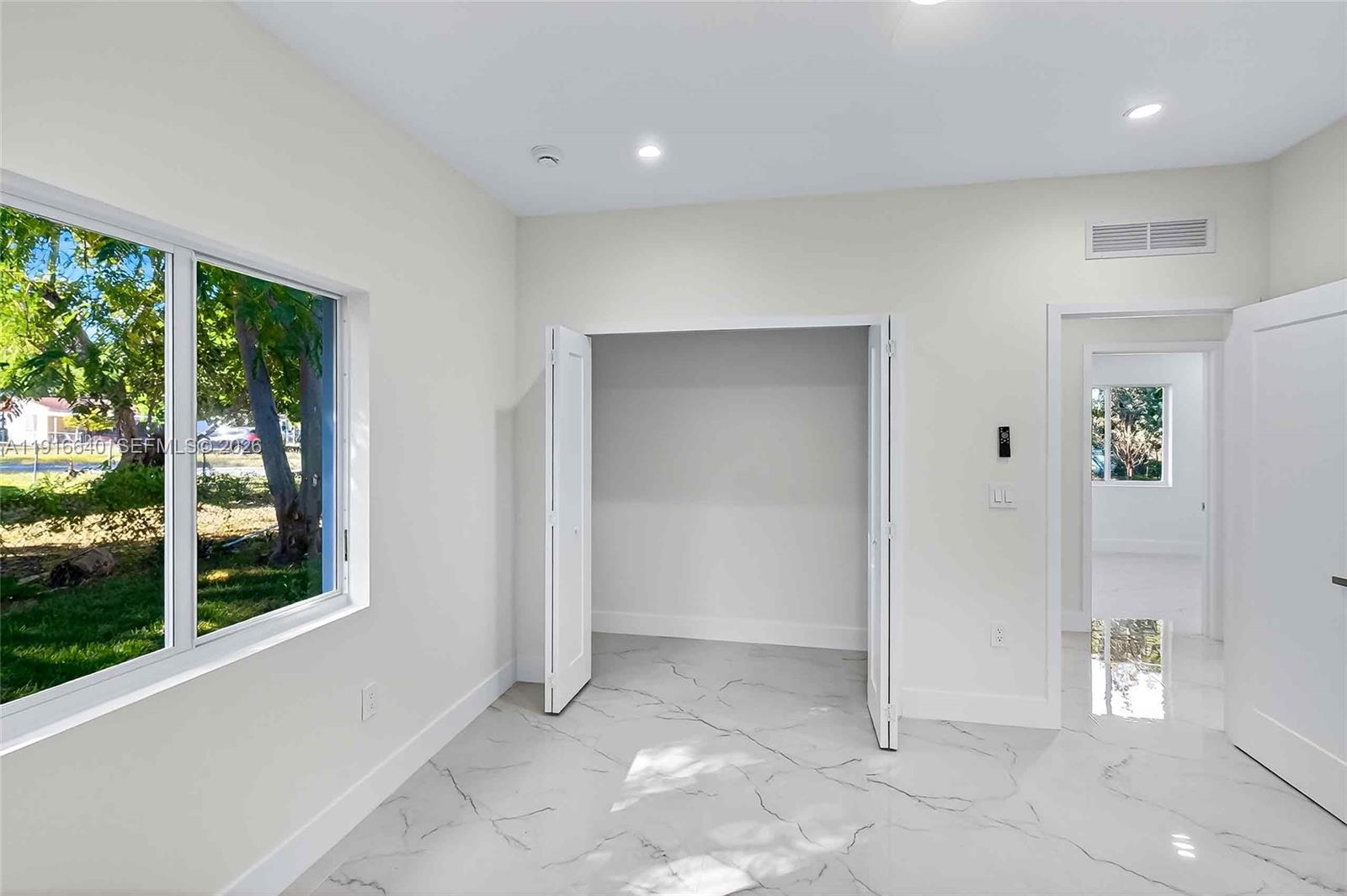 N MIAMI ESTATES - Residential