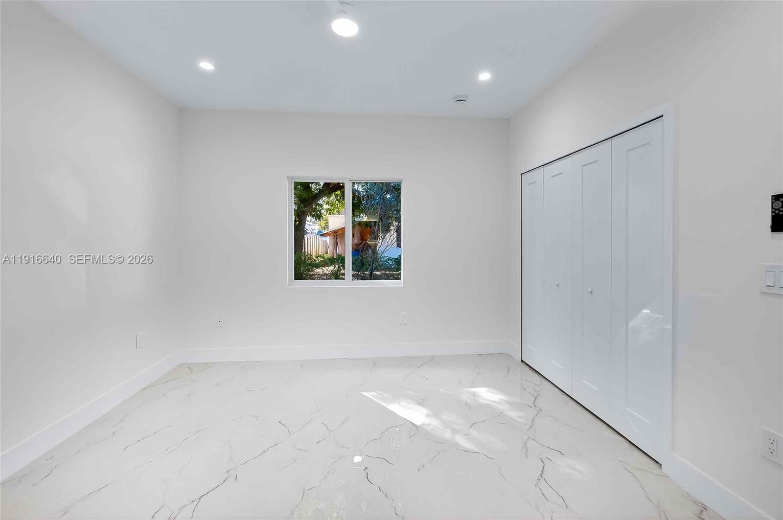 N MIAMI ESTATES - Residential