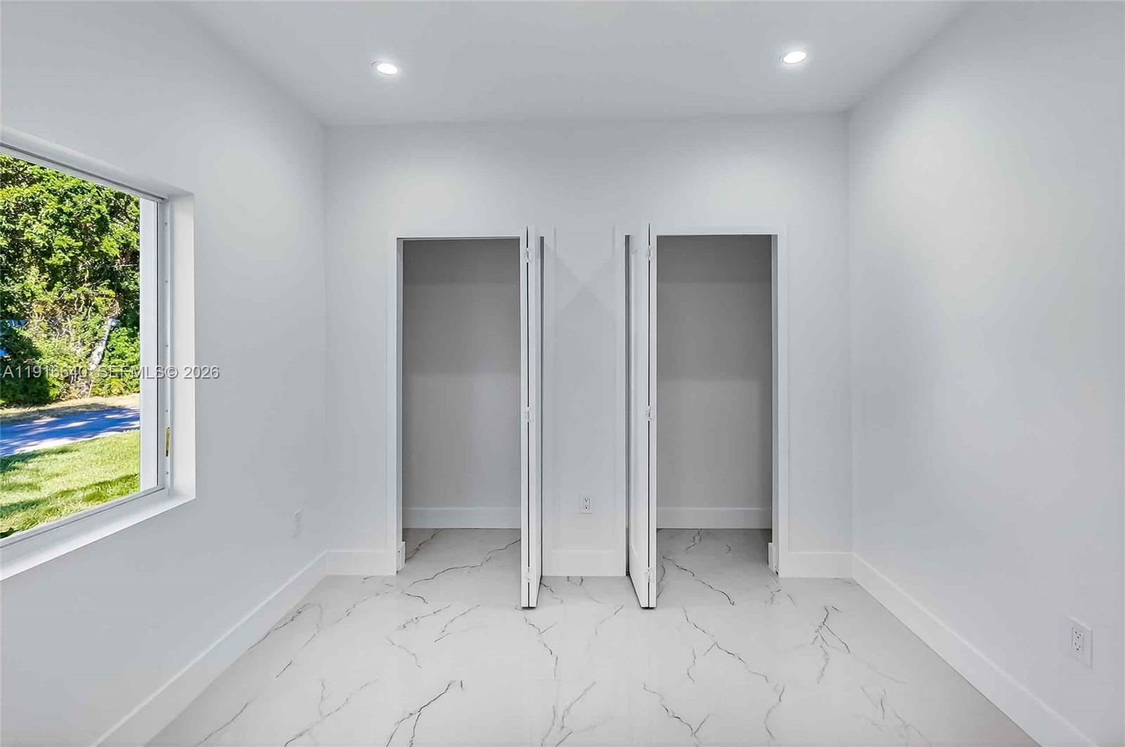 N MIAMI ESTATES - Residential