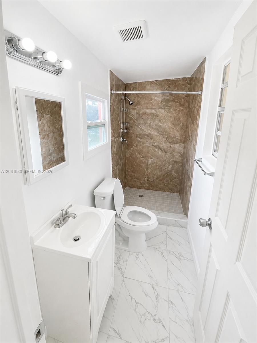 GOLDEN HIGHLANDS EST - Residential Lease