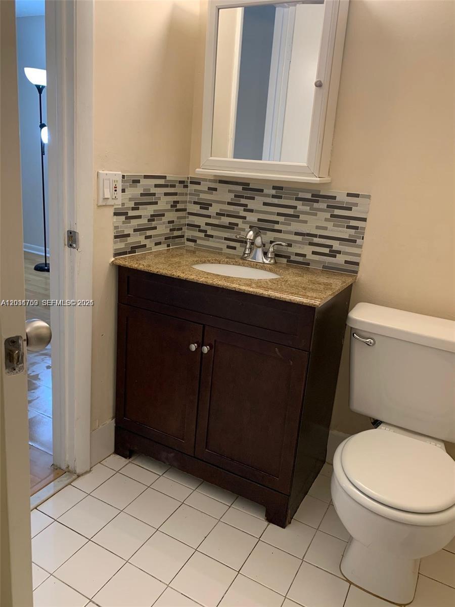 COURTYARDS AT DAVIE CONDO - Residential
