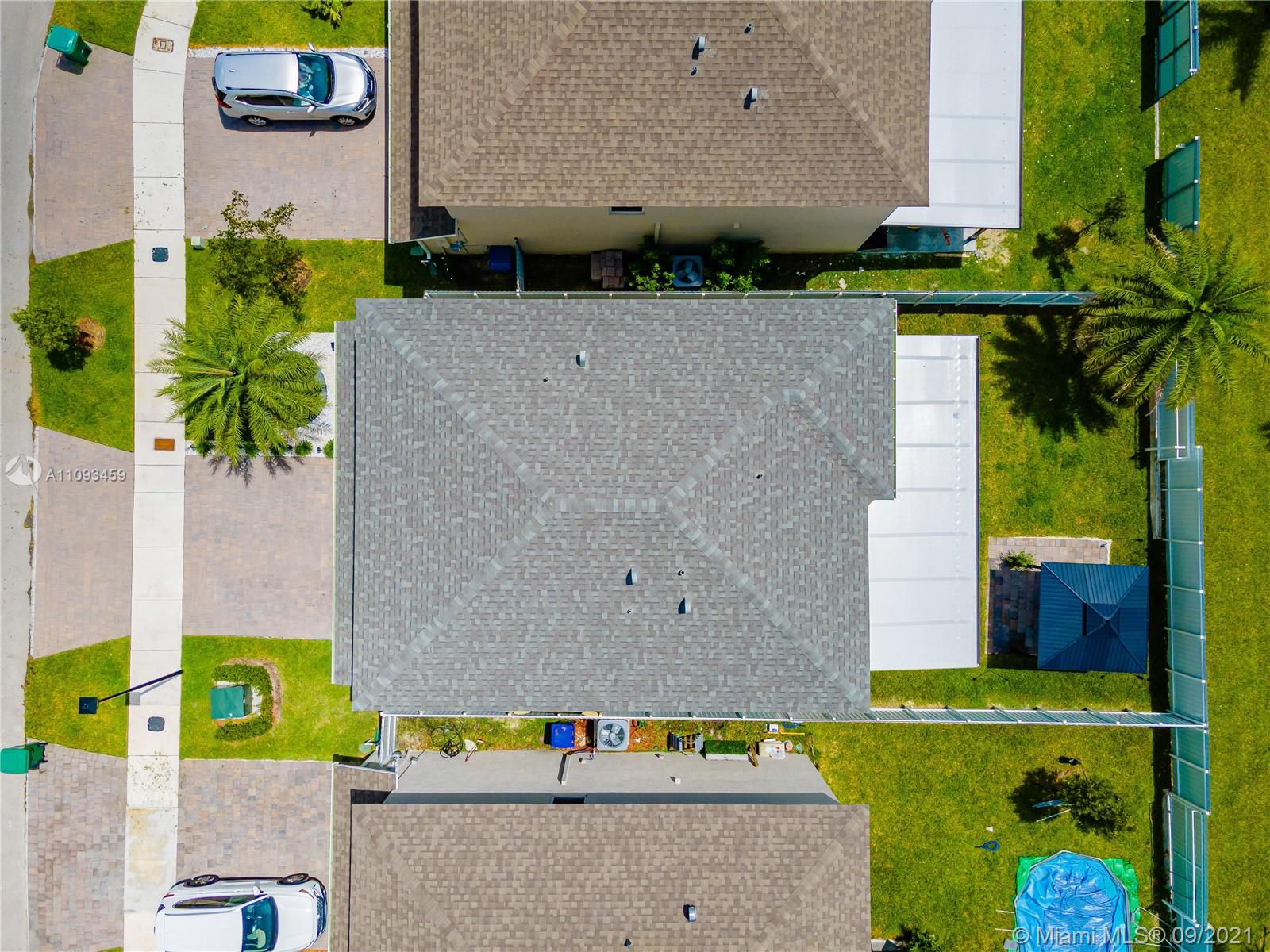 ROYAL HOMES WEST - Residential