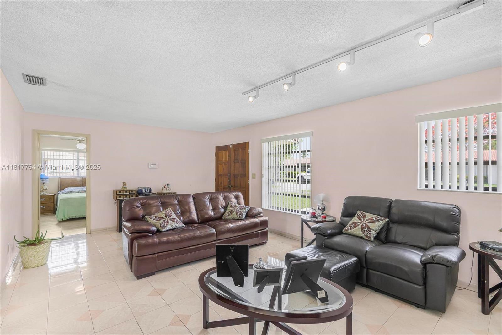CUBARANDA ESTATES - Residential