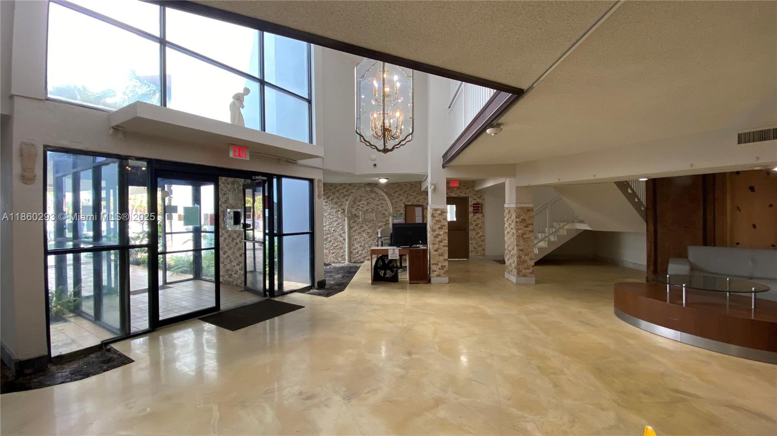 CRESTVIEW TOWERS CONDO - Residential Lease