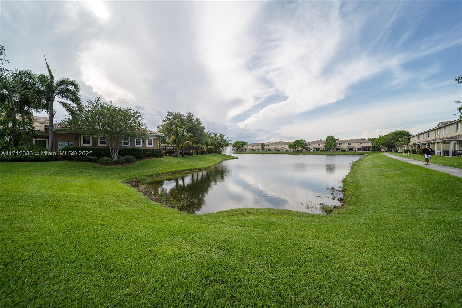 HAMPTON HILLS CONDO - Residential
