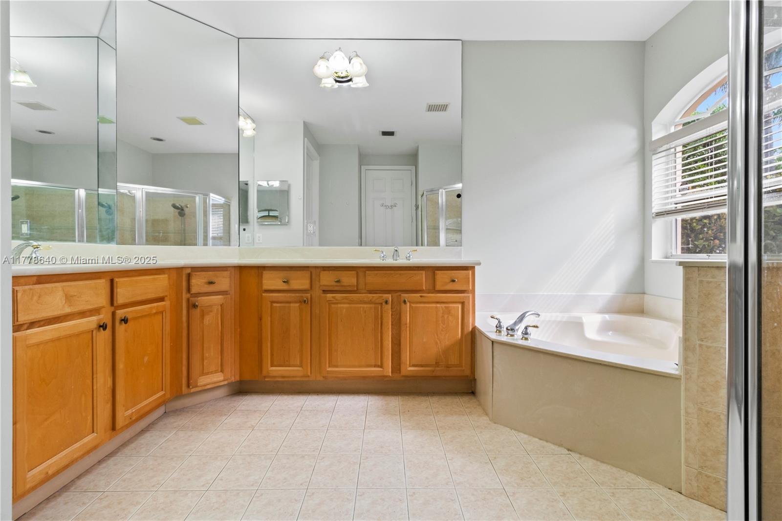 POD 7 AT MONARCH LAKES - Residential