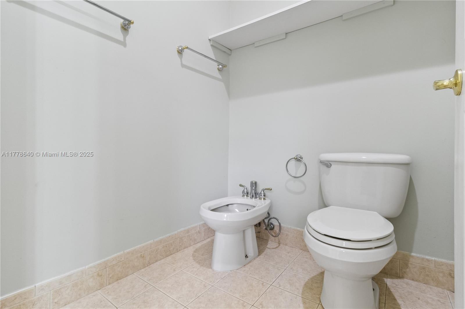 POD 7 AT MONARCH LAKES - Residential