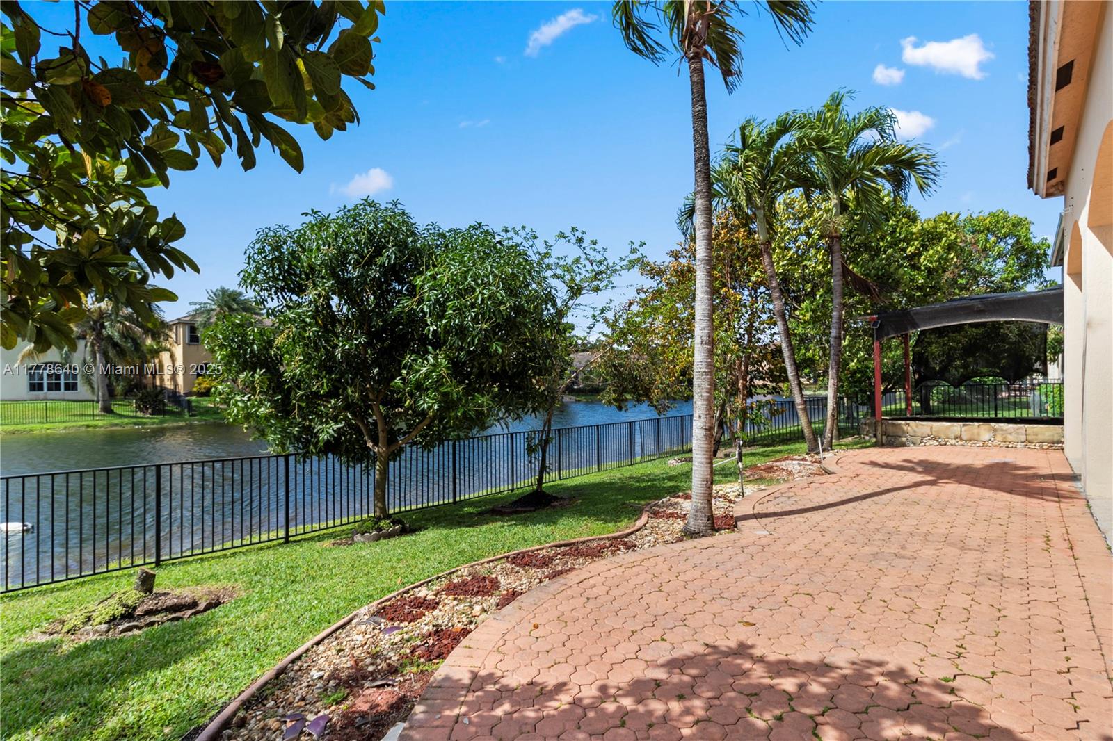 POD 7 AT MONARCH LAKES - Residential