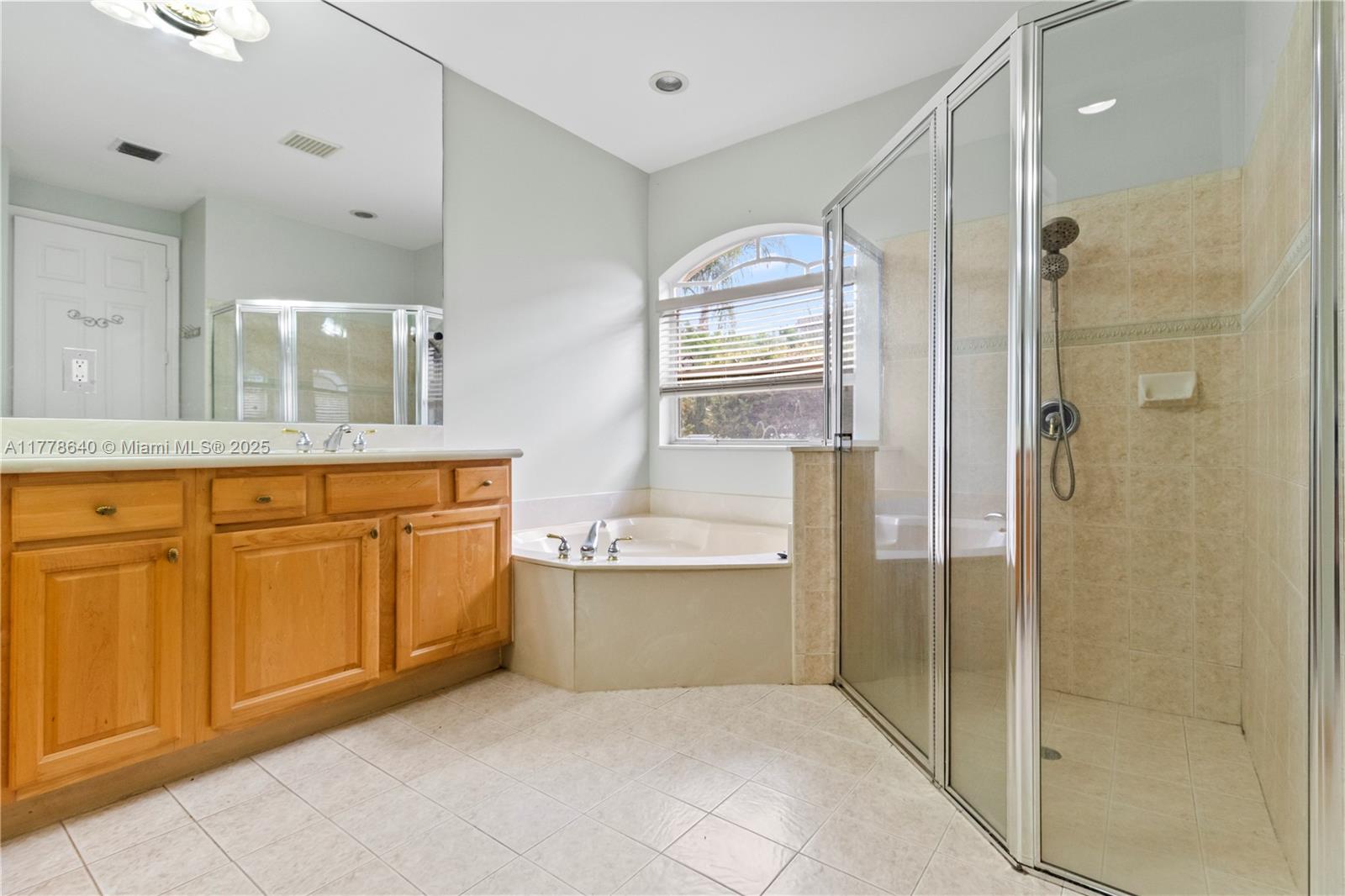 POD 7 AT MONARCH LAKES - Residential
