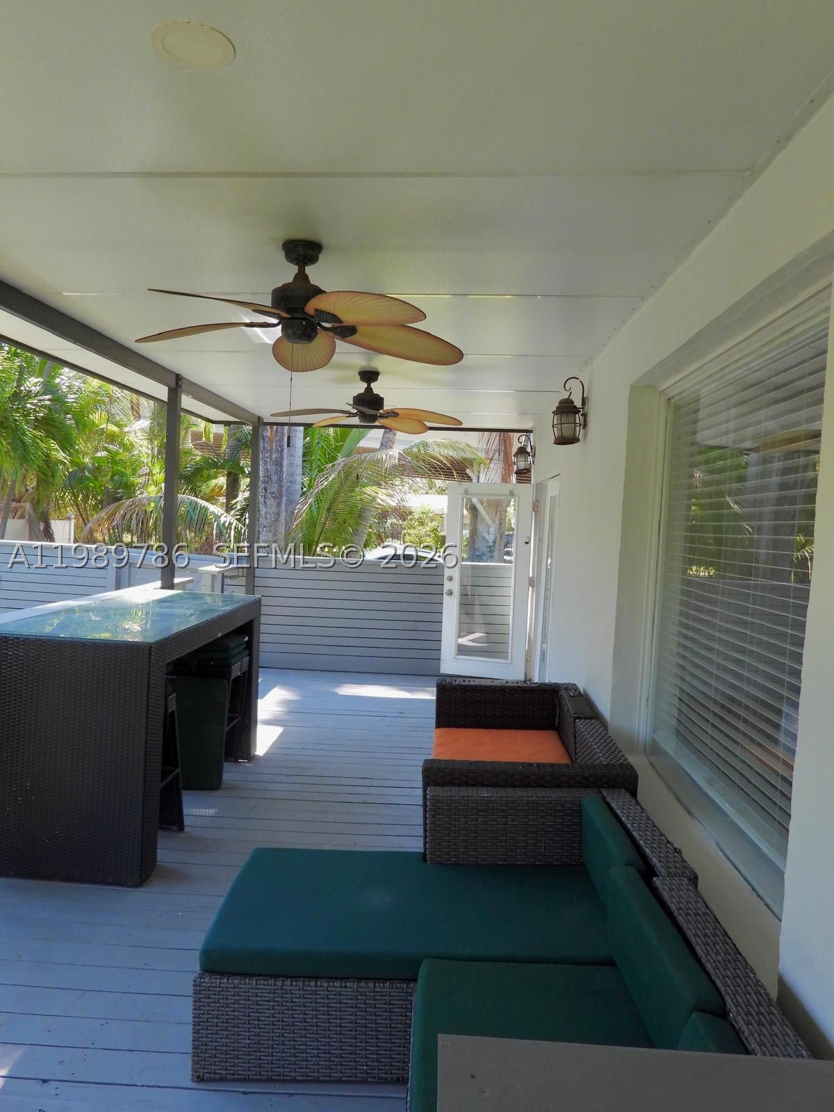 HOLLYWOOD LAKES SECTION - Residential
