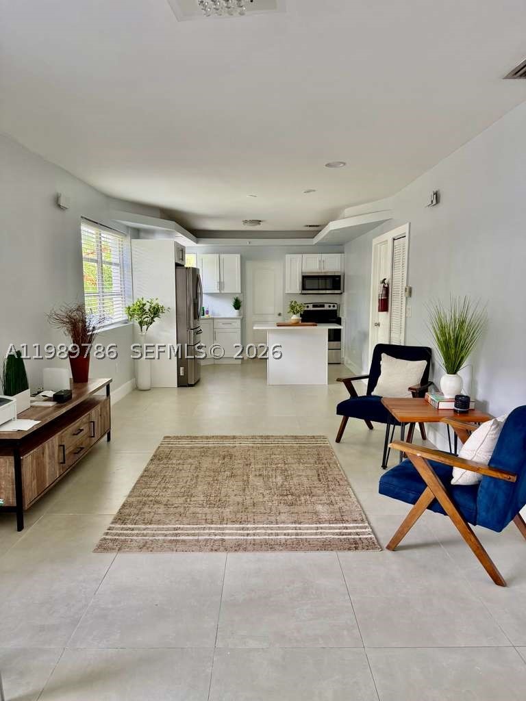 HOLLYWOOD LAKES SECTION - Residential