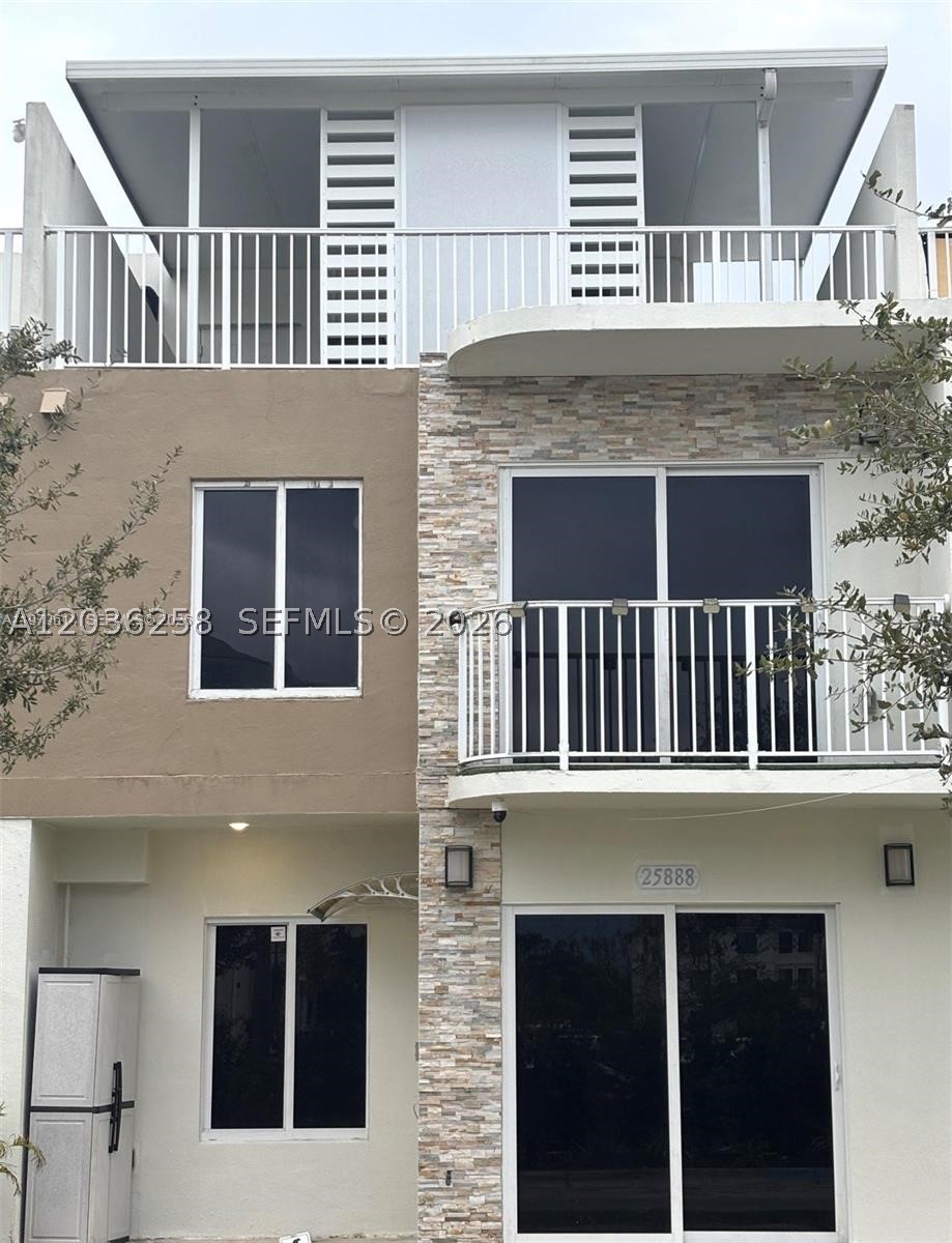 PARADISE GARDENS - Residential
