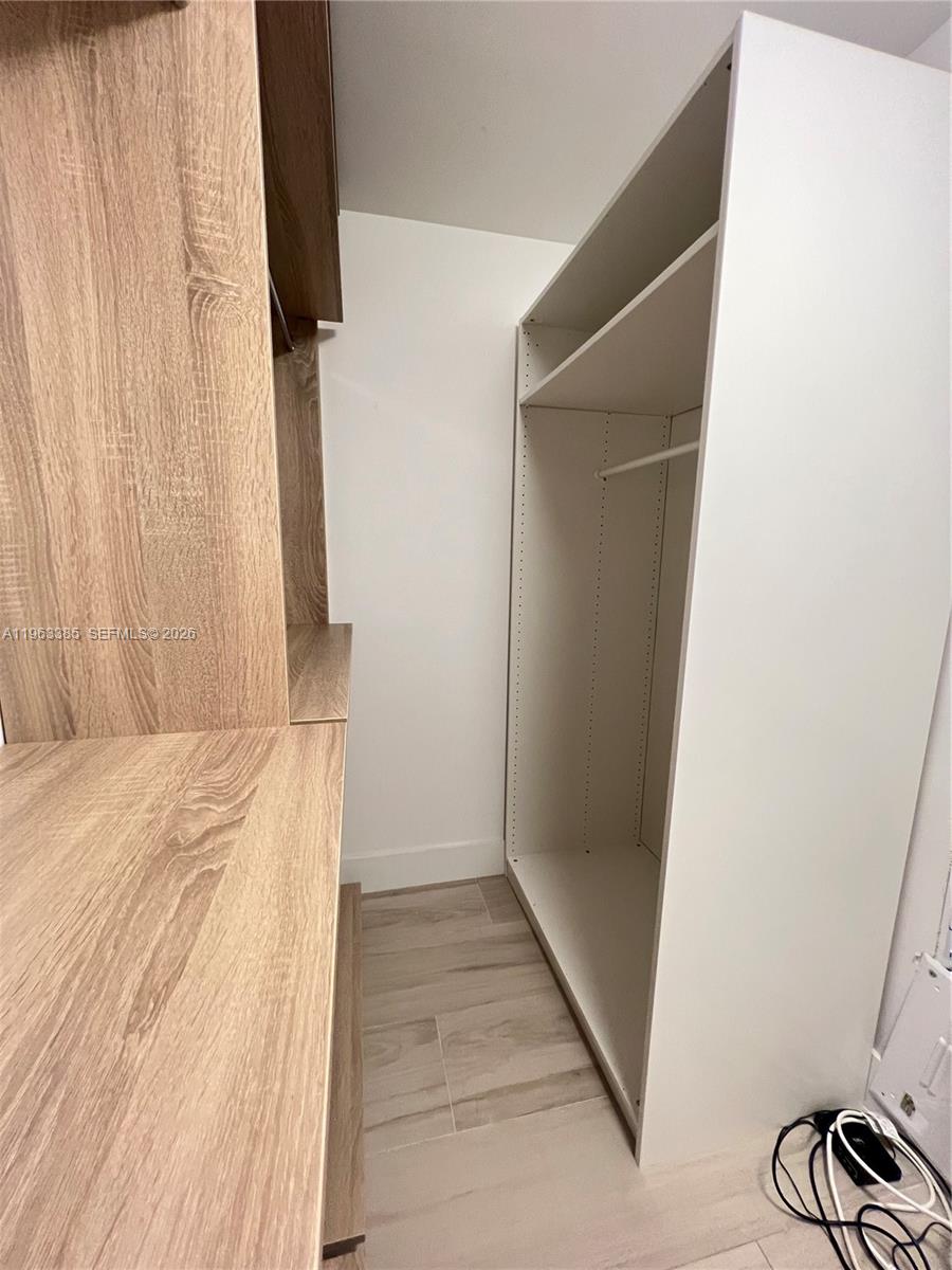 THE HARBOUR NORTH CONDO - Residential