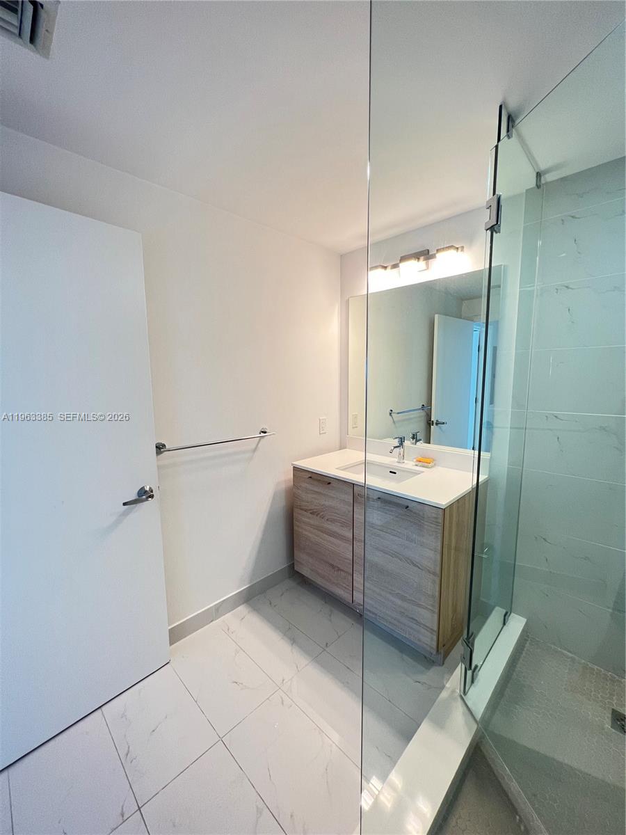 THE HARBOUR NORTH CONDO - Residential