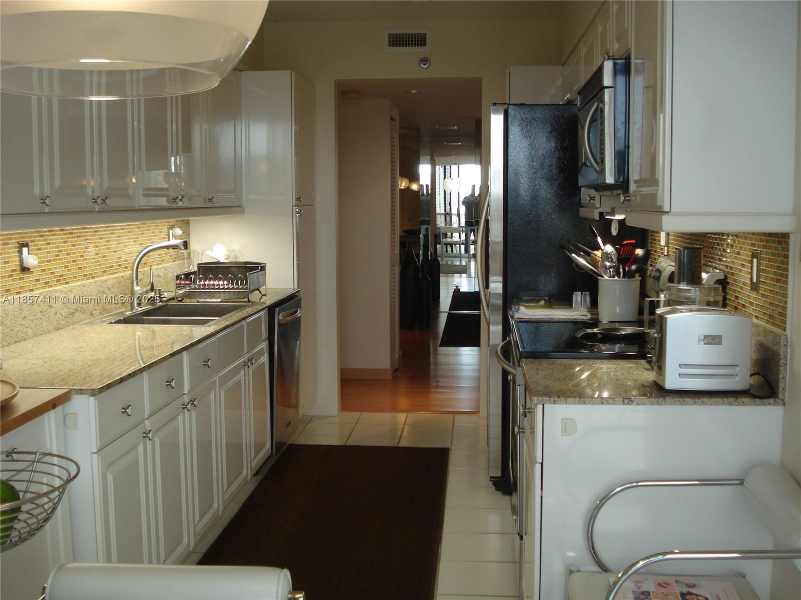 HARBOR TWS AT THE WATERWAY - Residential