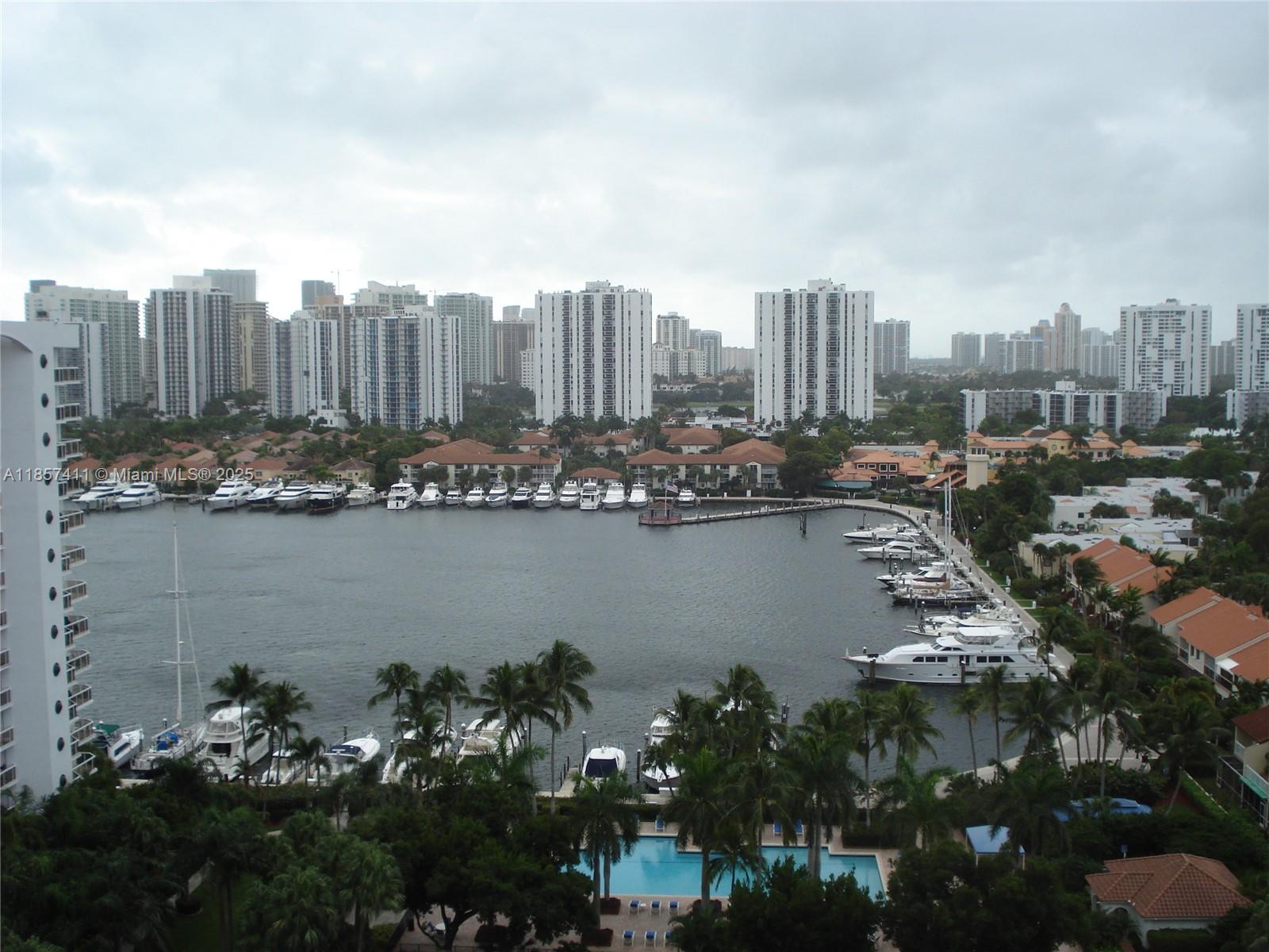 HARBOR TWS AT THE WATERWAY - Residential
