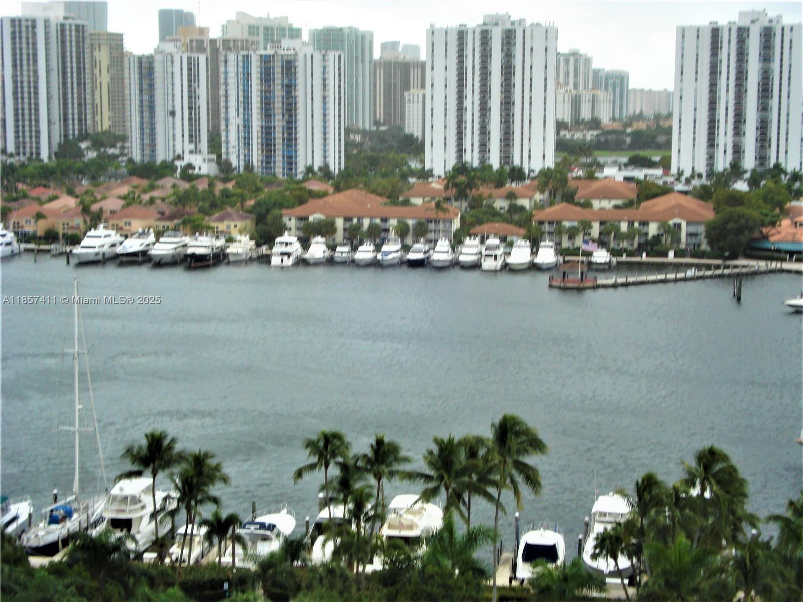HARBOR TWS AT THE WATERWAY - Residential