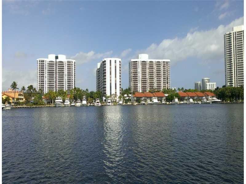 HARBOR TWS AT THE WATERWAY - Residential