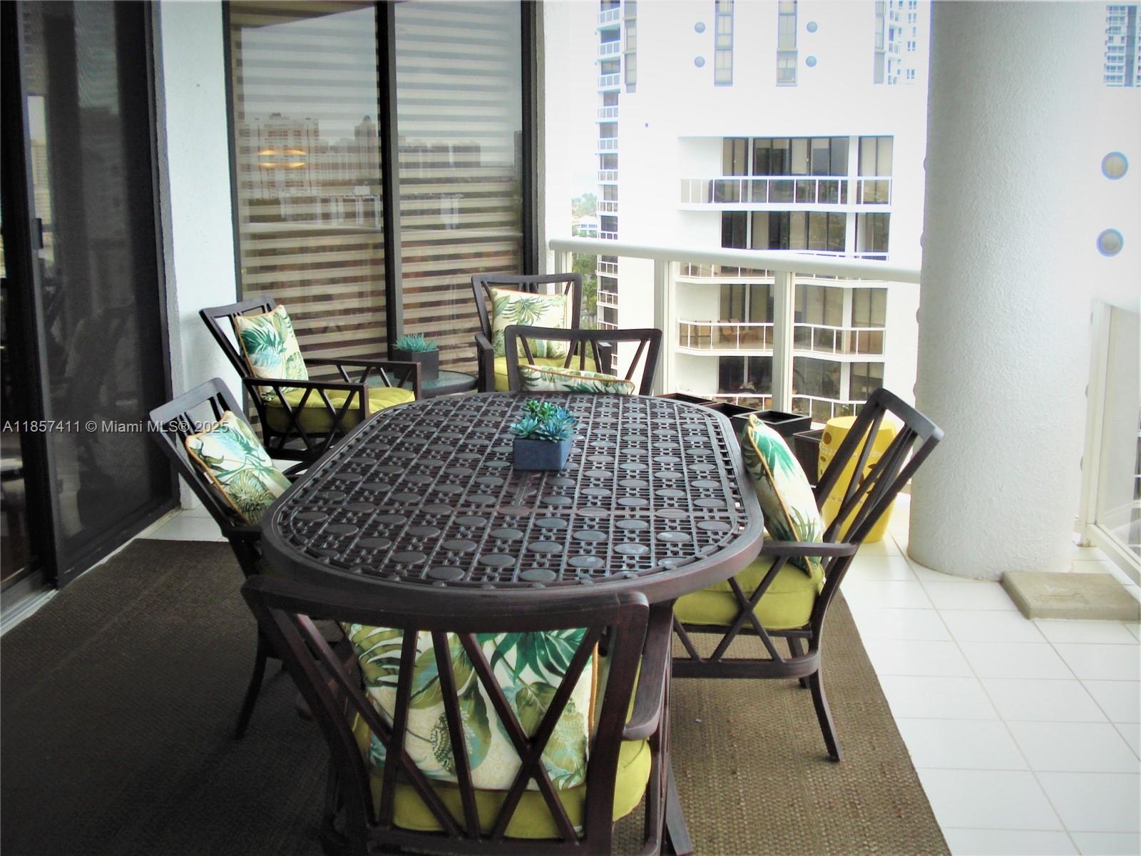 HARBOR TWS AT THE WATERWAY - Residential