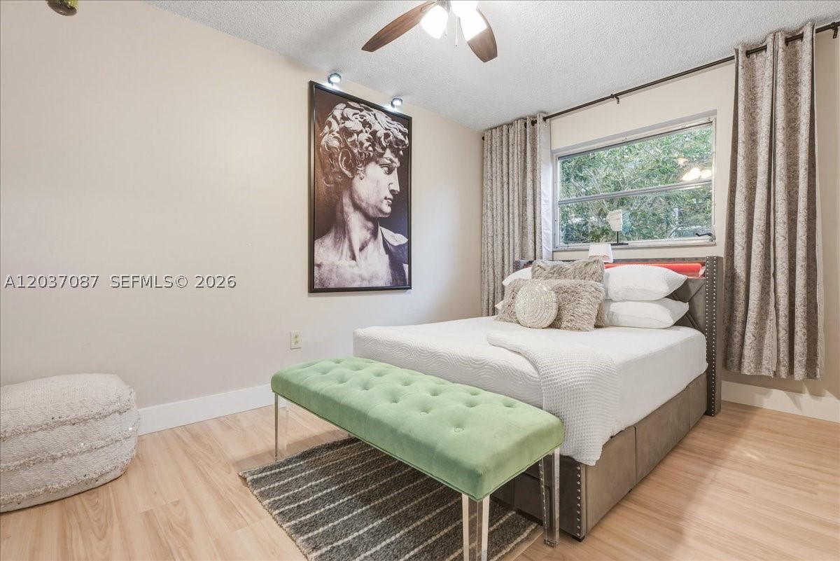SUNRISE GOLF VILLAGE SEC - Residential