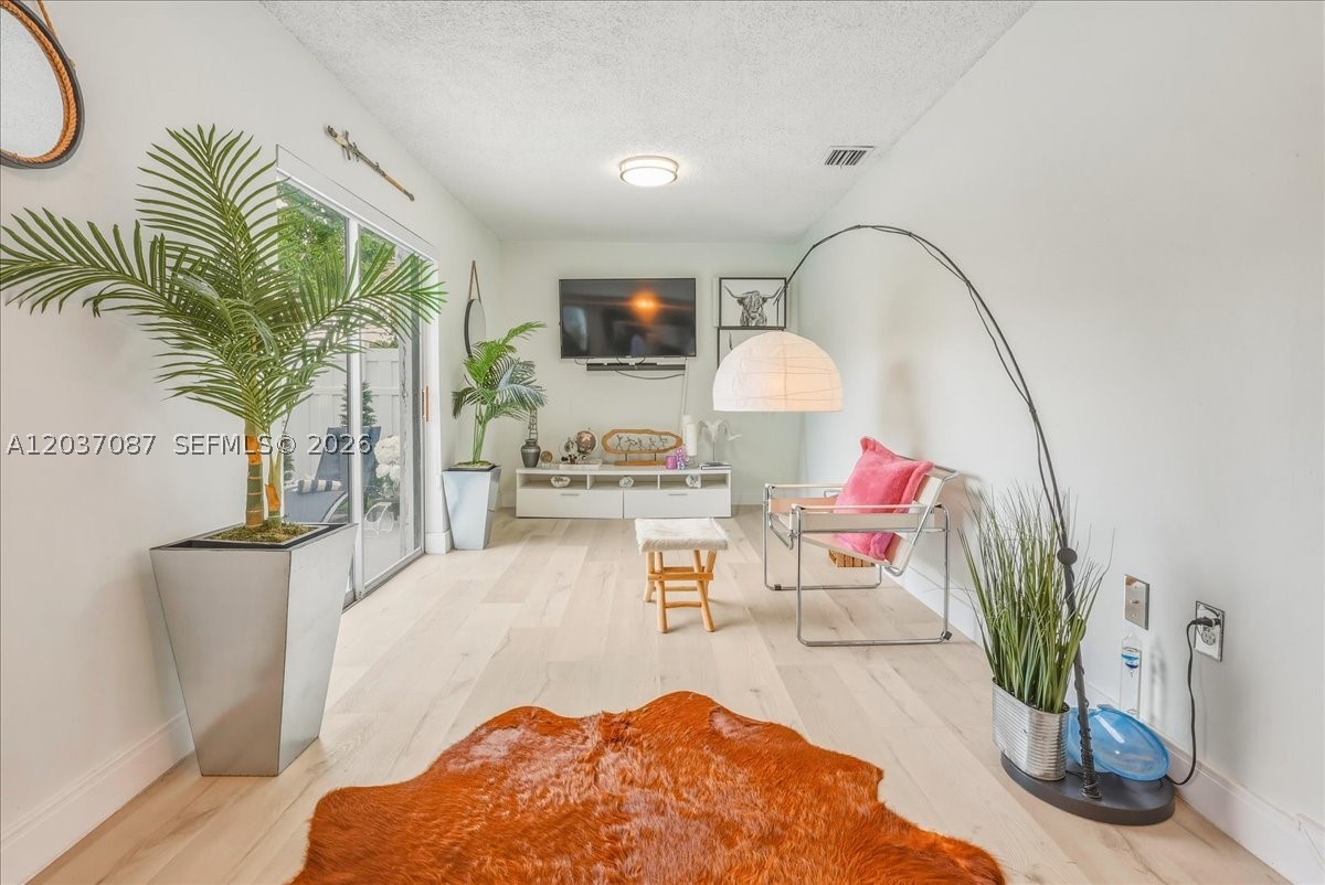 SUNRISE GOLF VILLAGE SEC - Residential