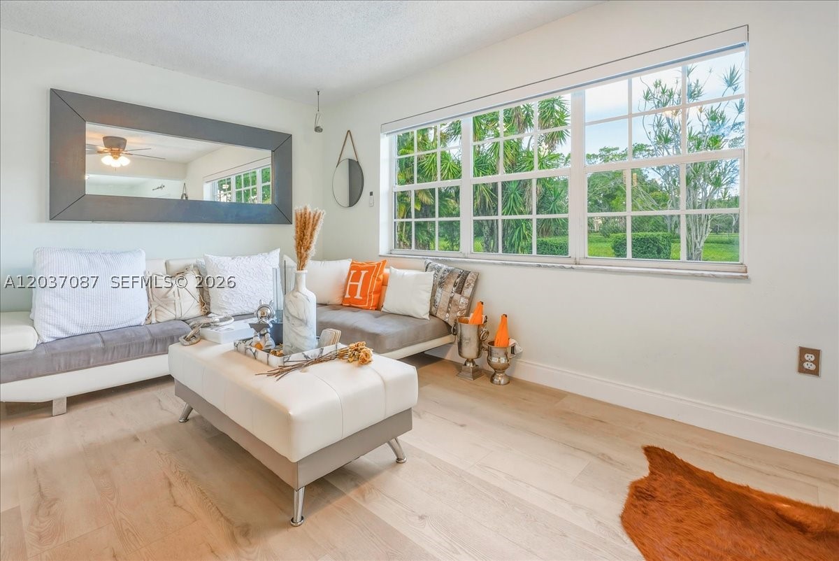SUNRISE GOLF VILLAGE SEC - Residential