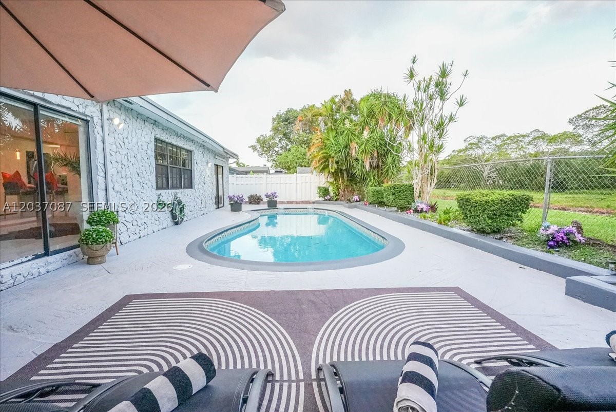 SUNRISE GOLF VILLAGE SEC - Residential