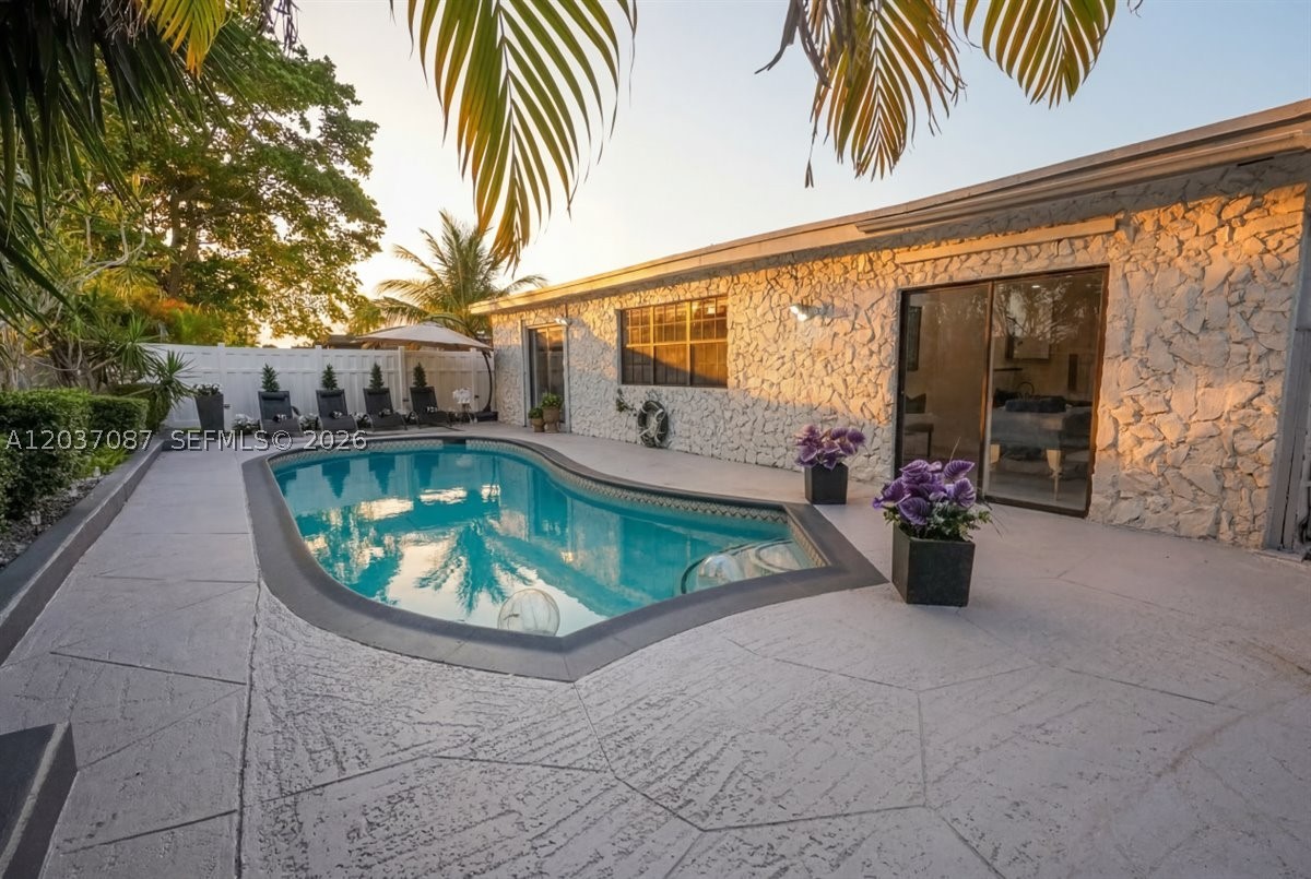 SUNRISE GOLF VILLAGE SEC - Residential