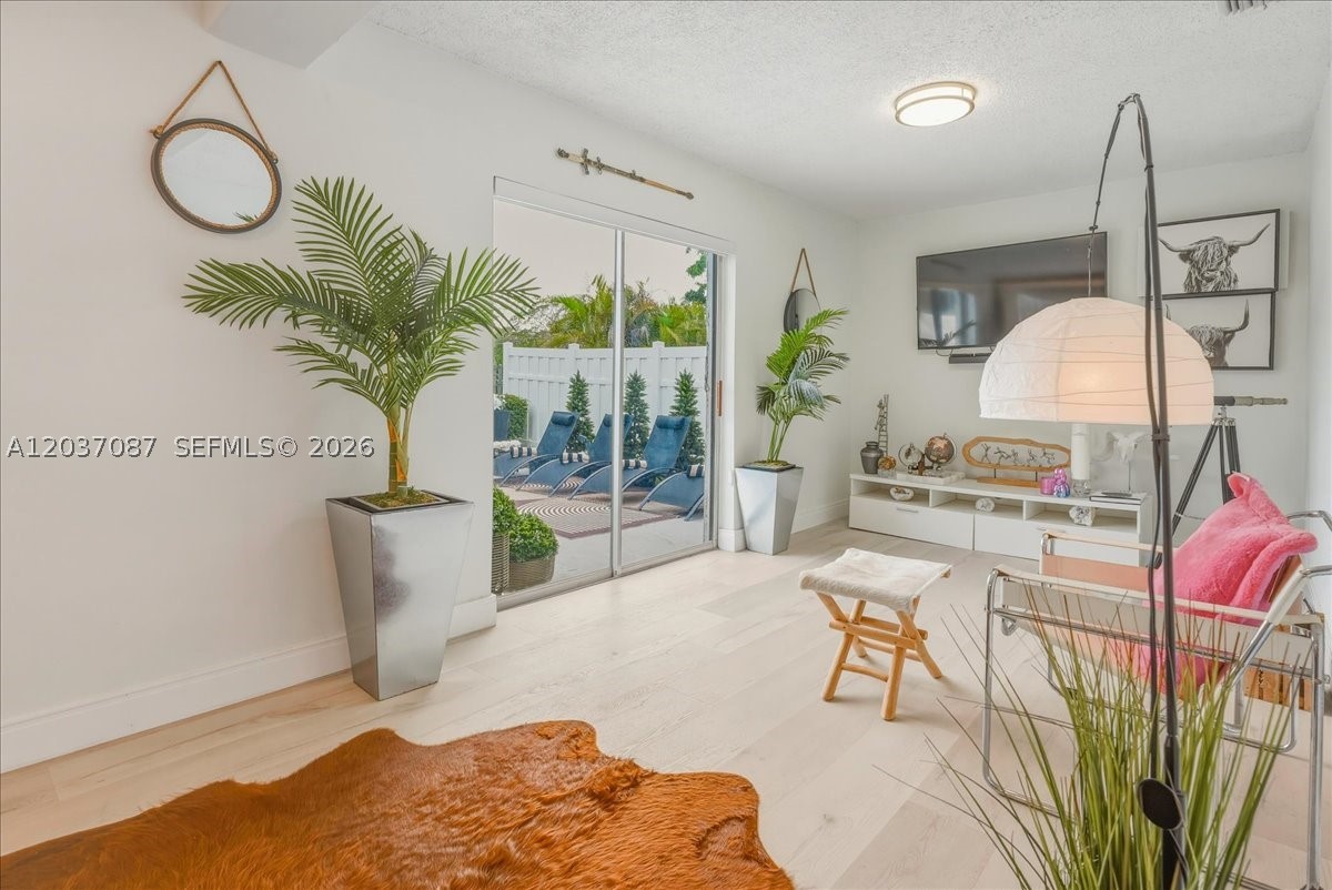 SUNRISE GOLF VILLAGE SEC - Residential