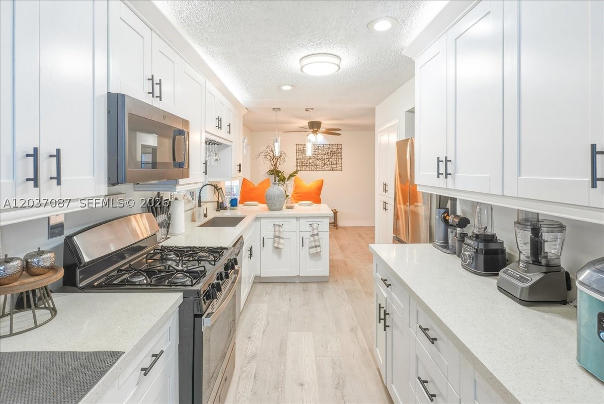 SUNRISE GOLF VILLAGE SEC - Residential