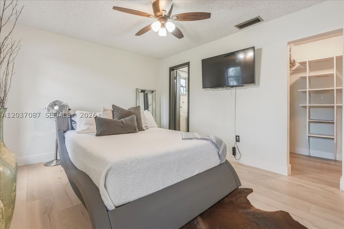 SUNRISE GOLF VILLAGE SEC - Residential
